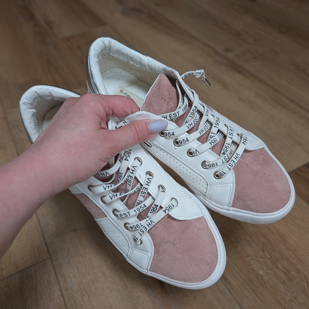Vintage Havana White and Blush Suede-Accent Low-Top Sneaker - Picture 4 of 6